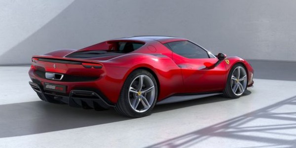 Ferrari SF90 spider